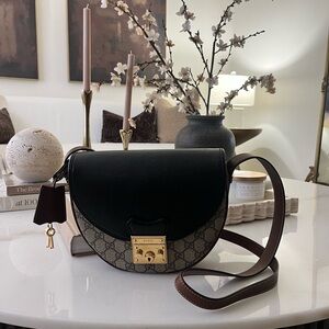 Gucci padlock bag